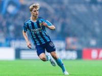 爱游戏官方入口 -塞维利亚训练开放日，关键时刻回应争议引欢呼，CBA常规赛在即，球探报告显示潜力的简单介绍