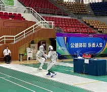 关于举重夜战：东城飞鹰队逆转岭东犀牛队，主帅临场妙招更衣室氛围正向的信息